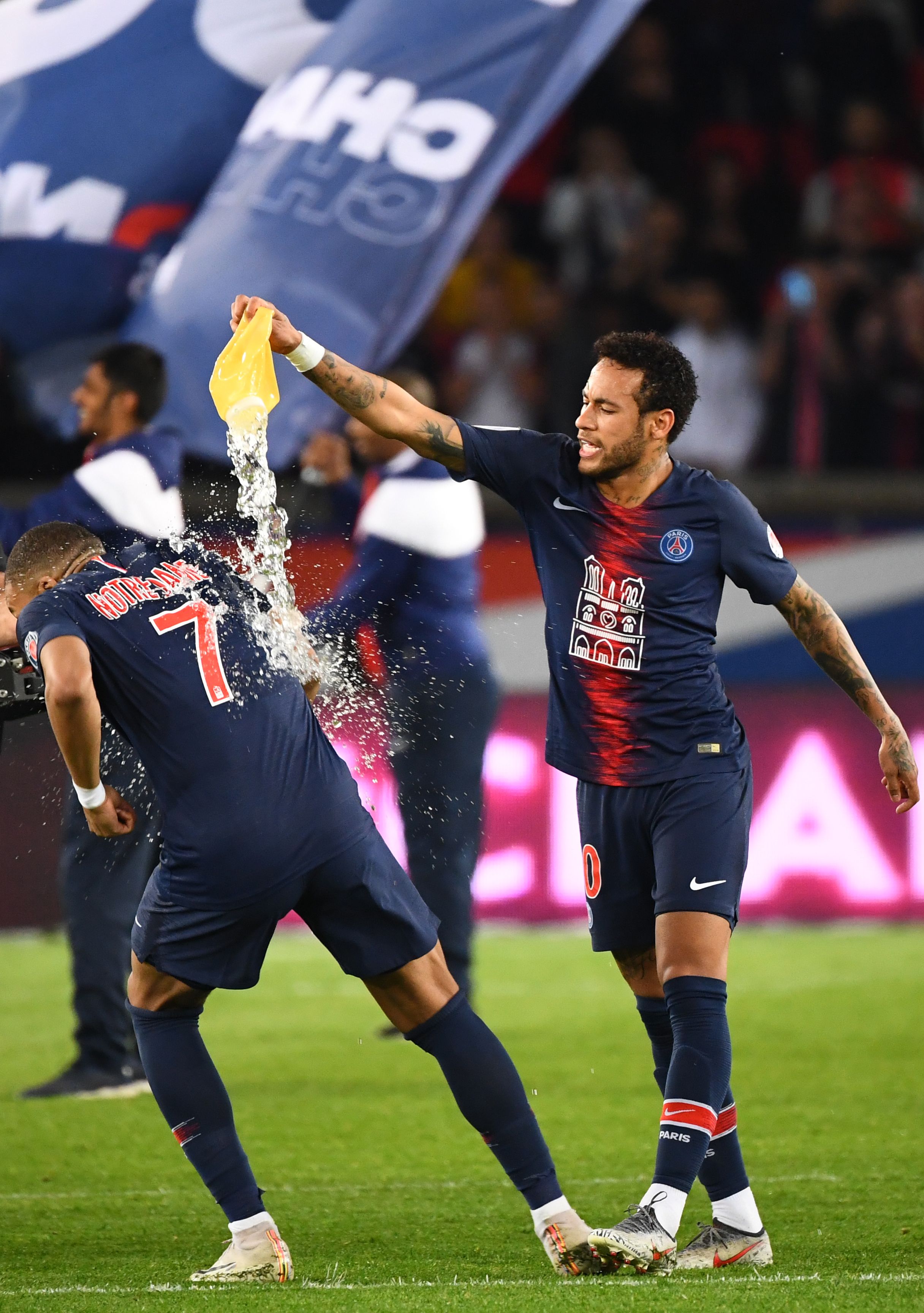 念旧️#梅西重回诺坎普 #梅西参观新诺坎普 #梅西（旧梦归来：梅西探访焕新的诺坎普 #梅西）