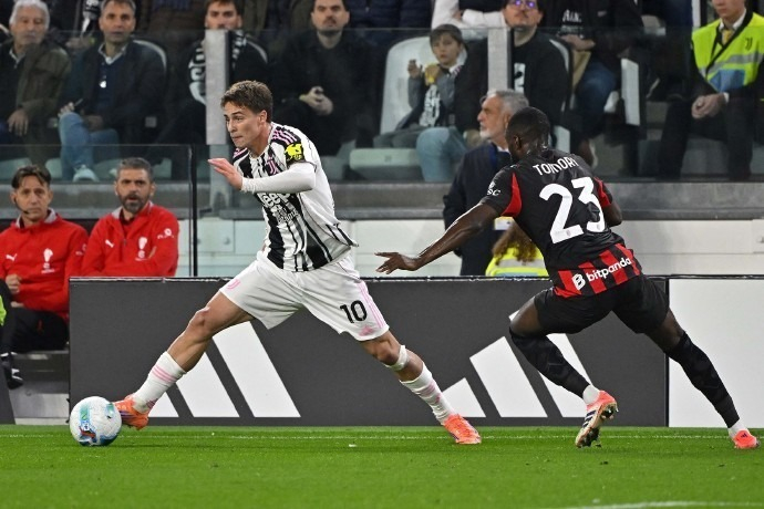 守门员必须掌握的基础动作（门将必会的基本动作）