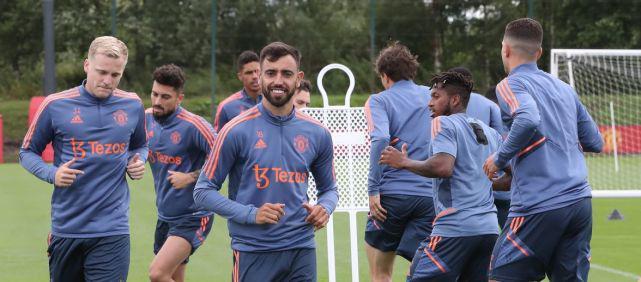 津媒：李嗣镕又帅又能打，首秀4分钟进球排名津门虎队史第一（津媒赞李嗣镕颜值实力兼具，首秀4分钟破门创津门虎队史首秀最快进球纪录）