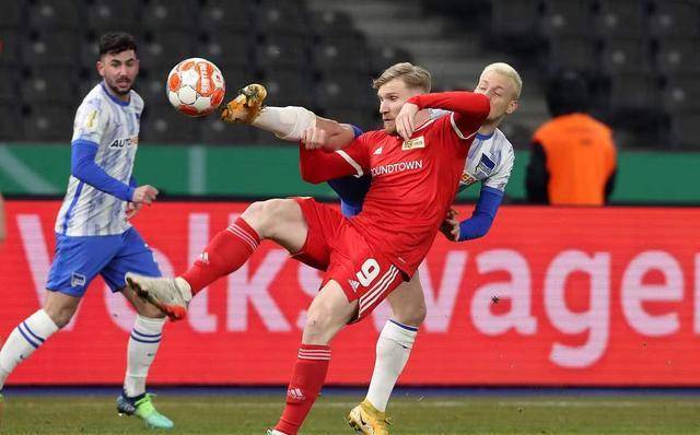 达洛特时隔19个月再度联赛破门，英超生涯首次在曼联主场进球（达洛特时隔19个月再度联赛破门，英超生涯首次在老特拉福德进球）