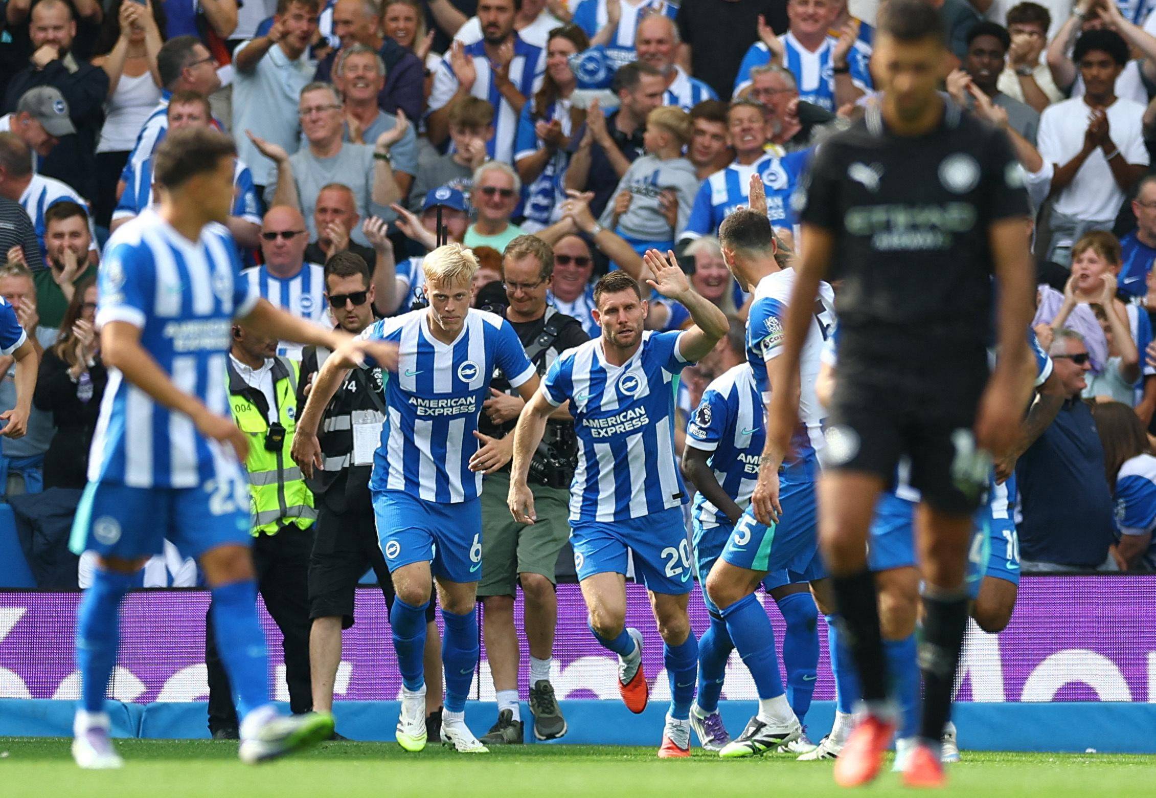 卡拉格痛批萨拉赫：可耻，自私，巨星特权不能这么搞（卡拉格怒斥萨拉赫：丢人又自私，别再滥用巨星特权）