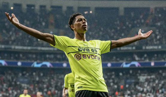 上游新闻：冲超决战，超1500名重庆球迷将在客场为铜梁龙助威（上游新闻：冲超关键战，逾1500名重庆球迷客场力挺铜梁龙）