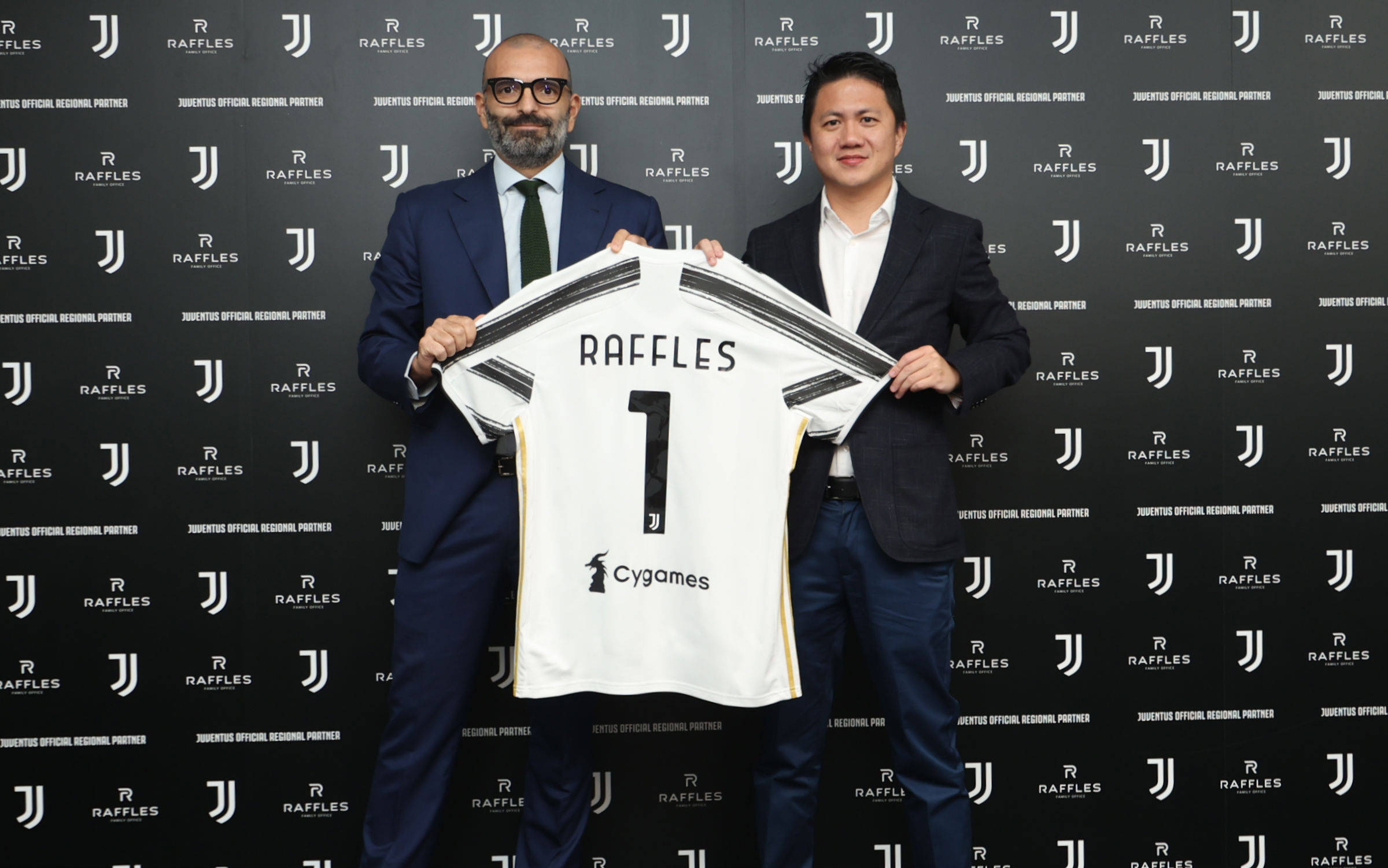 足球德国队主帅回应质疑：球队需要时间重建（德国队主帅回应质疑：球队重建尚需时日）