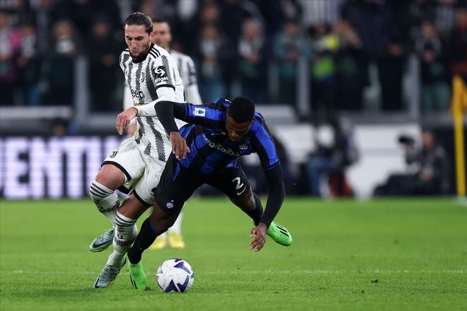 格纳布里：获得巨额收入后曾沉迷奢侈消费，母亲劝我脚踏实地（格纳布里坦言：高薪到手一度沉迷奢侈，母亲劝我务实）