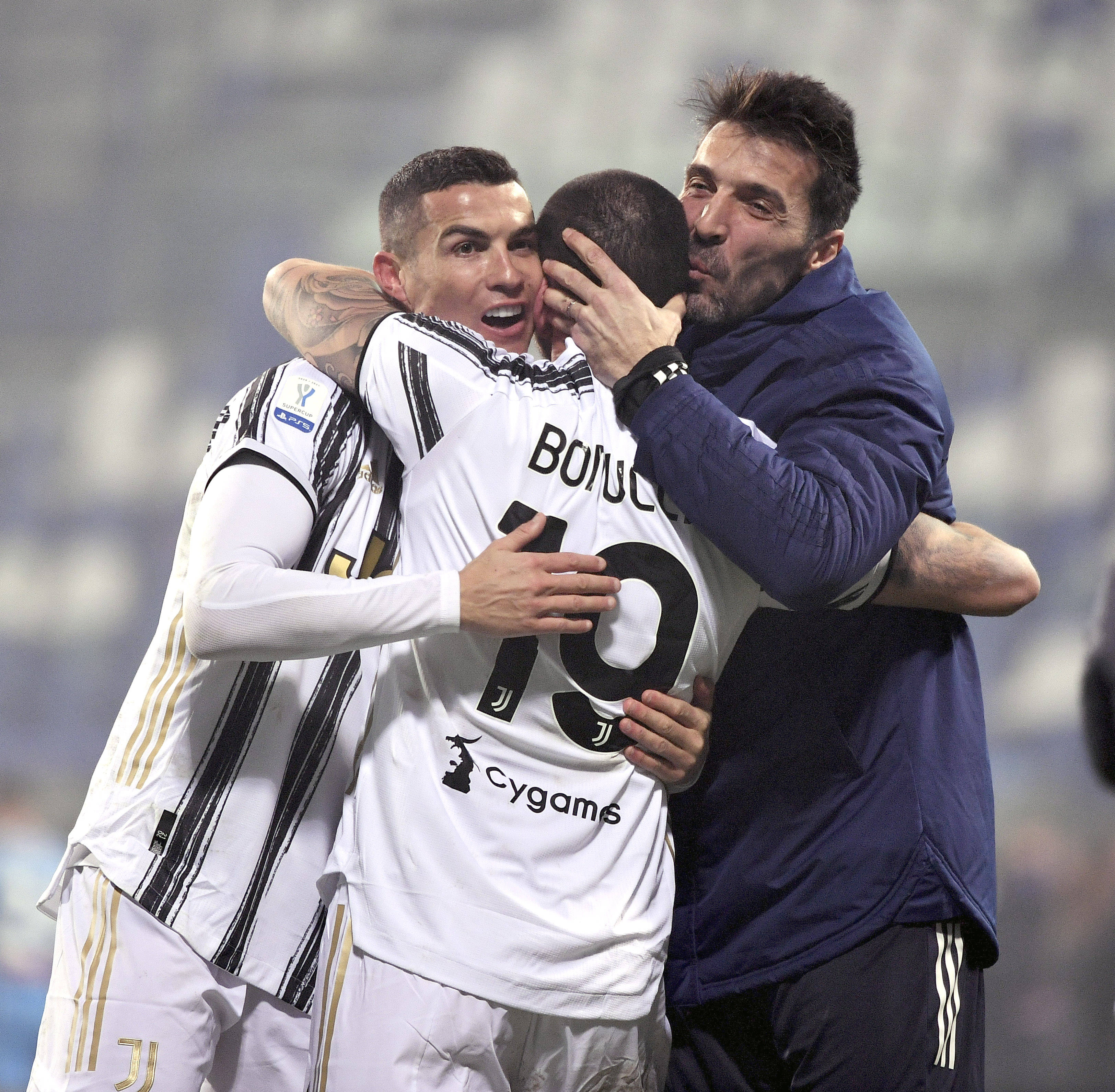 东体：U16国少需找强队热身完善体系；留洋兵团表现证明价值（东体：U16国少亟需与强队热身打磨体系，留洋军团表现力证价值）