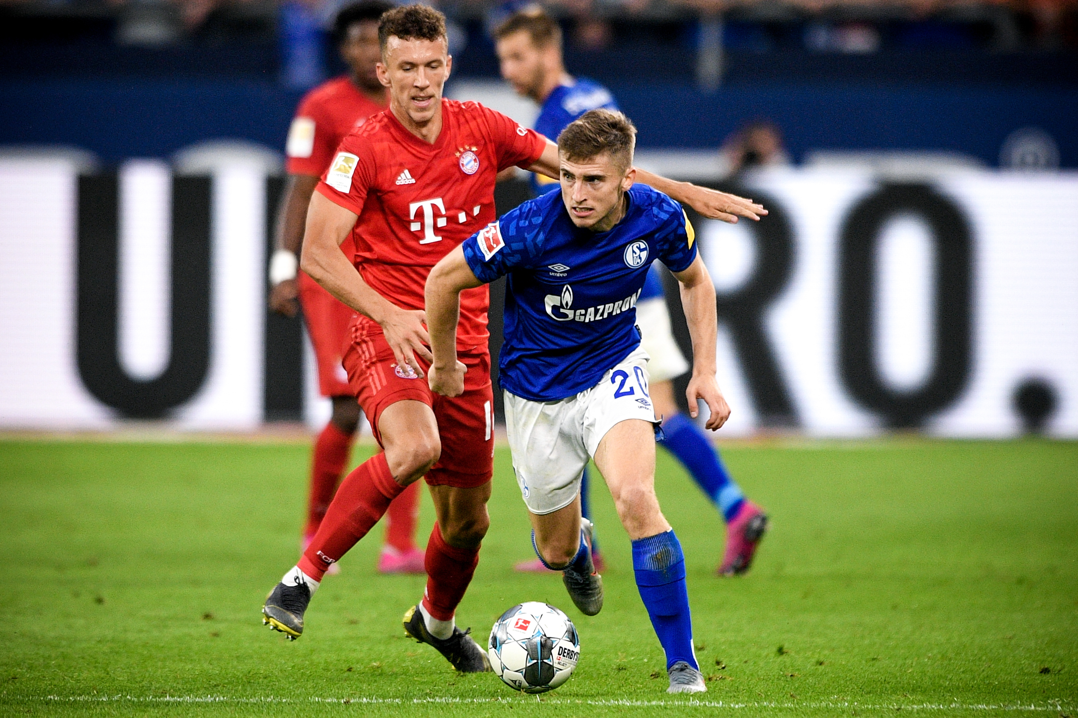 半场战报：意大利1-0挪威，皮奥破门，迪马尔科送助攻（半场：意大利暂1-0领先挪威，皮奥破门，迪马尔科奉献助攻）