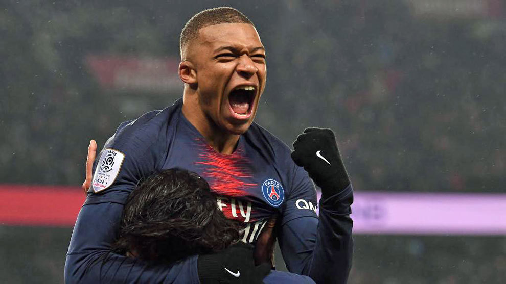 骑士本赛季吃到11场败仗时仅取14胜，上赛季为56胜11负（骑士本季仅14胜11负，上季曾达56胜11负）