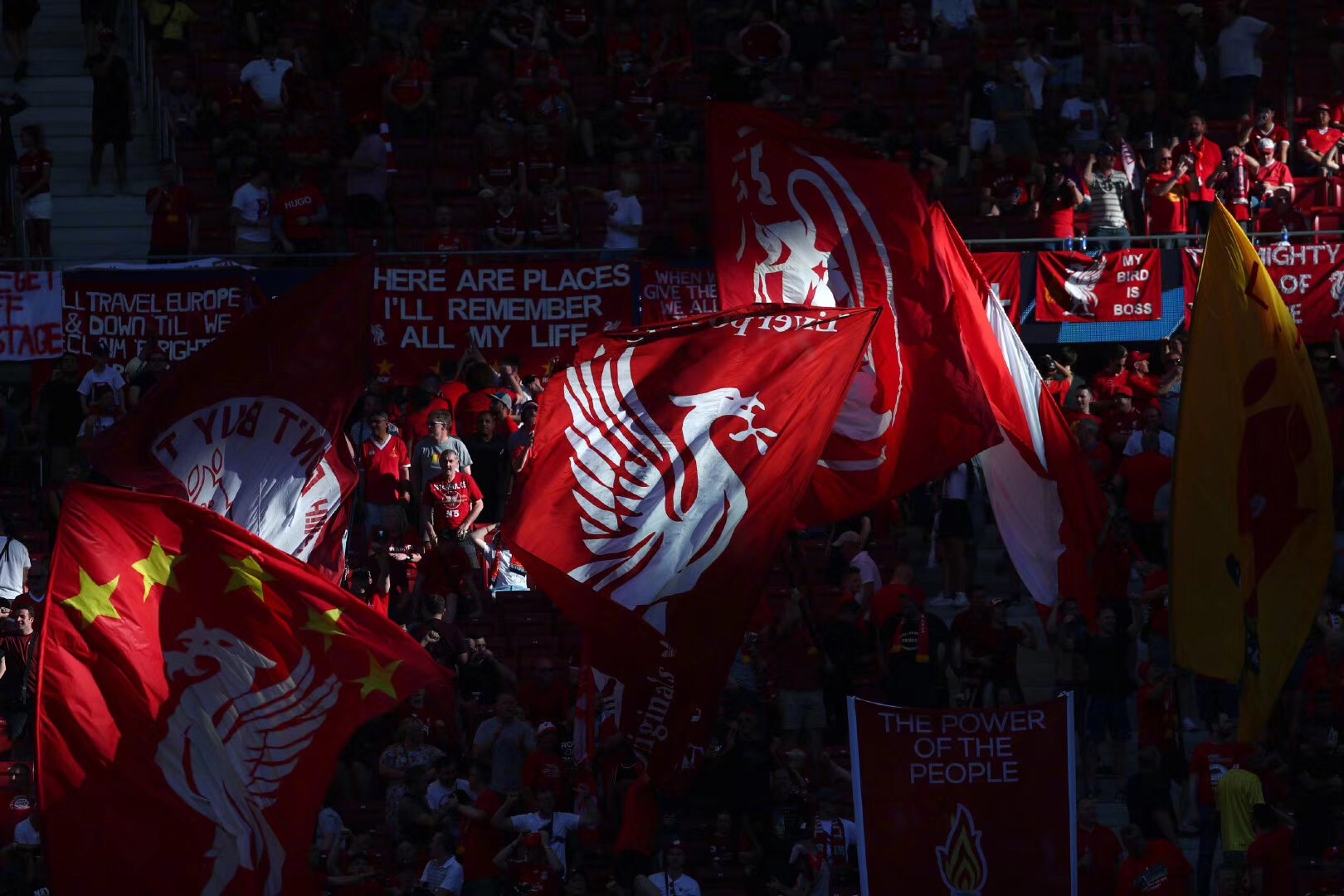 斯皮纳佐拉：我们没能踢好，感觉本菲卡更强、更具侵略性（斯皮纳佐拉直言发挥不佳：本菲卡实力与侵略性占上风）