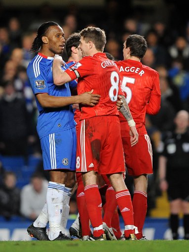 半岛晨报：中足联不作为，中超倒数第二轮不同时开球影响公平（半岛晨报：中足联不作为致中超倒数第二轮未同期开球，影响赛事公正）