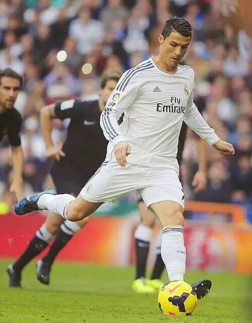 费尔南多：我的名字没有太深的意义，中国人也有很多四字名字（费尔南多：我的名字并不含深意，中国人四字姓名也很常见）